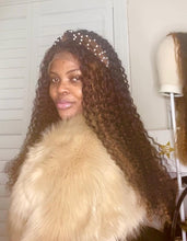 Load image into Gallery viewer, Beyoncé Color curly